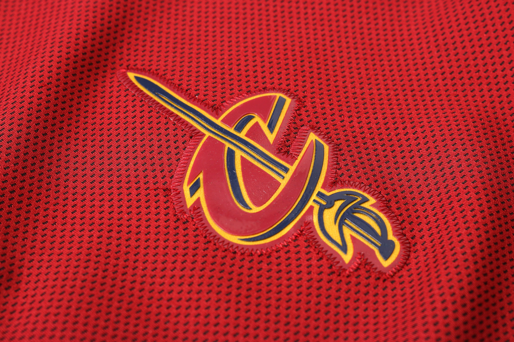 CLEVELAND CAVALIERS ZIPPÉ WINE TEAM LOGO SHOWTIME PERFORMANCE
