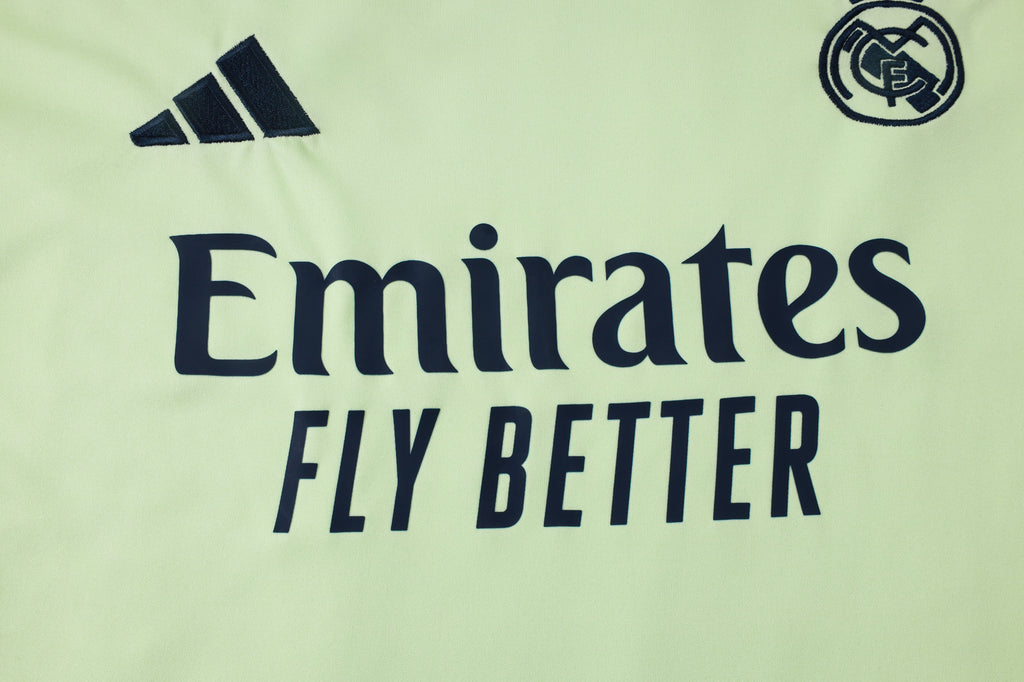 ENTRAÎNEMENT SANS MANCHES REAL MADRID OFFICIEL