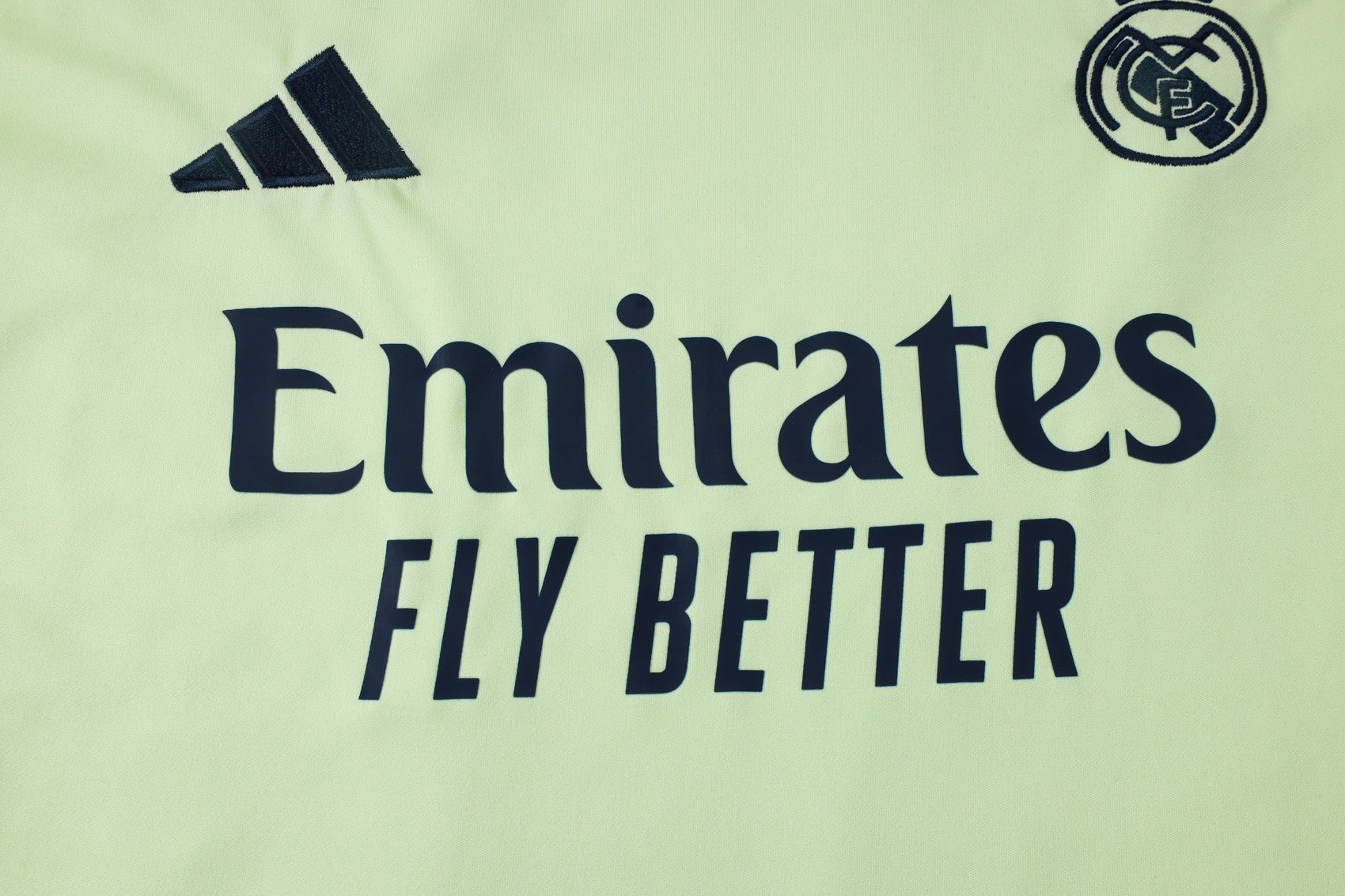 ENTRAÎNEMENT SANS MANCHES REAL MADRID OFFICIEL