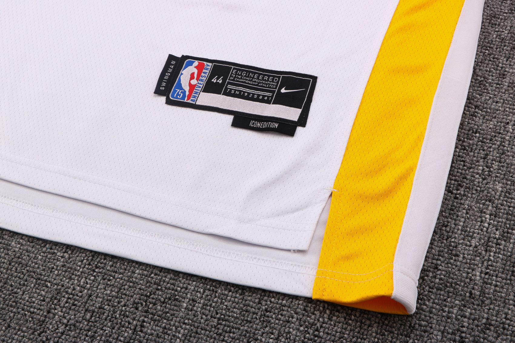 GOLDEN STATE WARRIORS ASSOCIATION EDITION STEPHEN CURRY