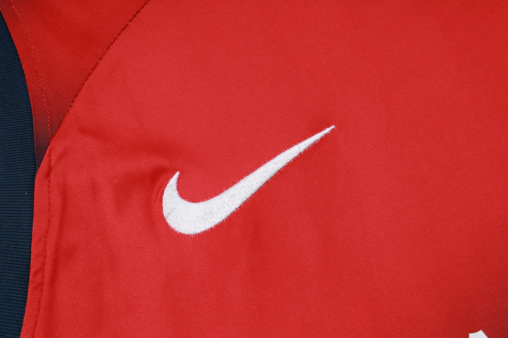 ENTRAÎNEMENT SANS MANCHES PSG OFFICIEL